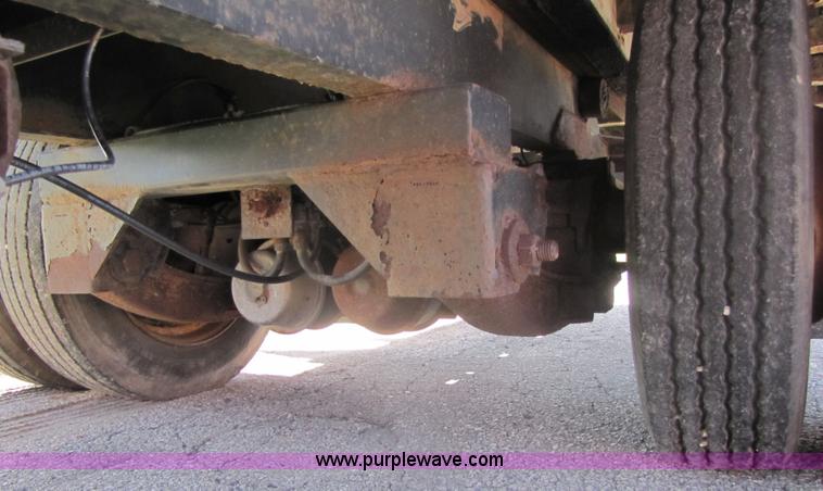 image for item 7240 1998 Landoll Haulall trailer