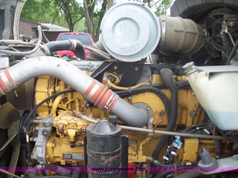 image for item 9665 2003 Kenworth Construct T600 semi truck