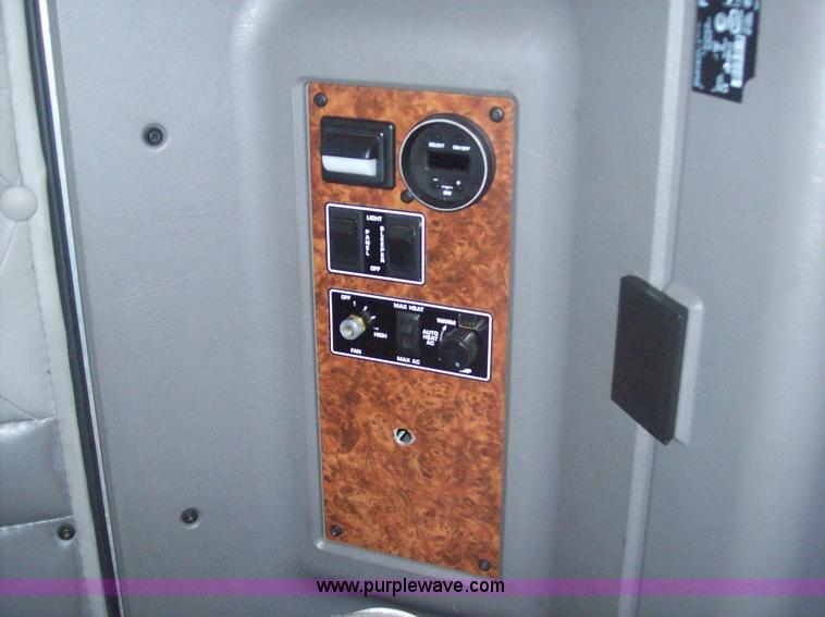 image for item 9665 2003 Kenworth Construct T600 semi truck