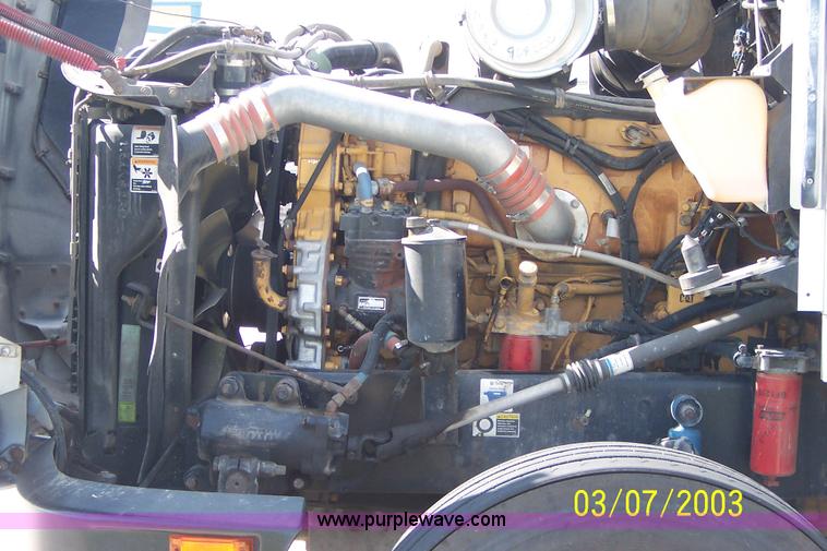 image for item 9667 2005 Kenworth Construct T600 semi truck