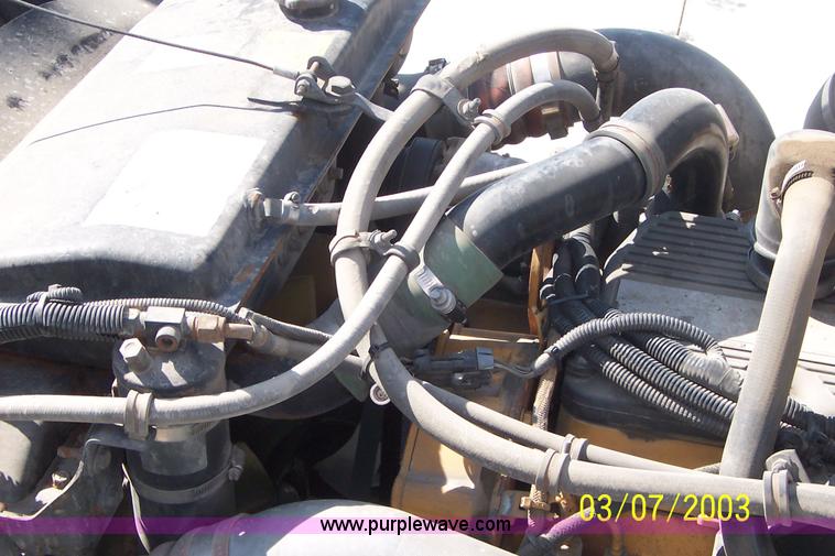 image for item 9667 2005 Kenworth Construct T600 semi truck