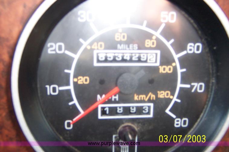 image for item 9667 2005 Kenworth Construct T600 semi truck