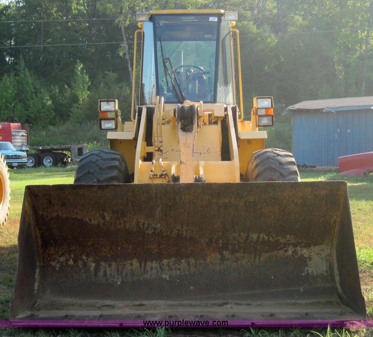image for item 3022 1989 Case 621 wheel loader