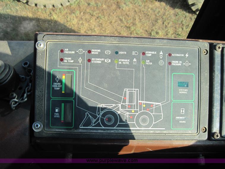 image for item 3022 1989 Case 621 wheel loader