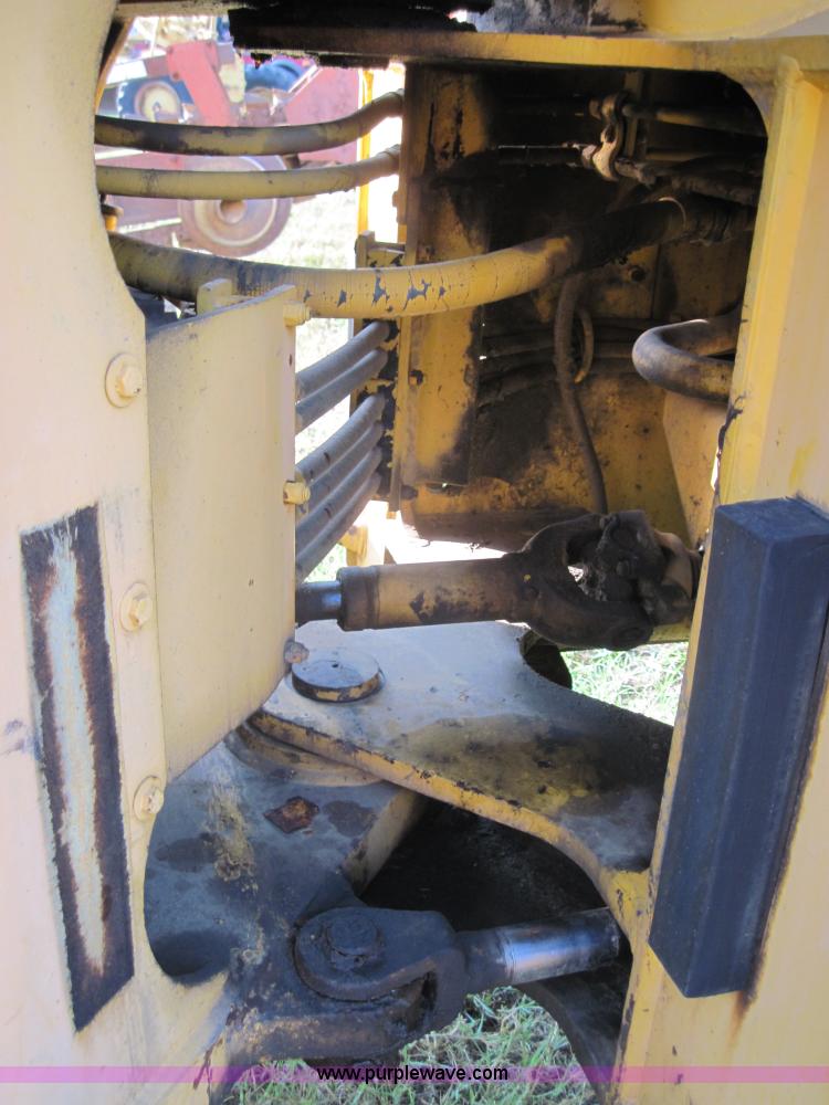 image for item 3022 1989 Case 621 wheel loader