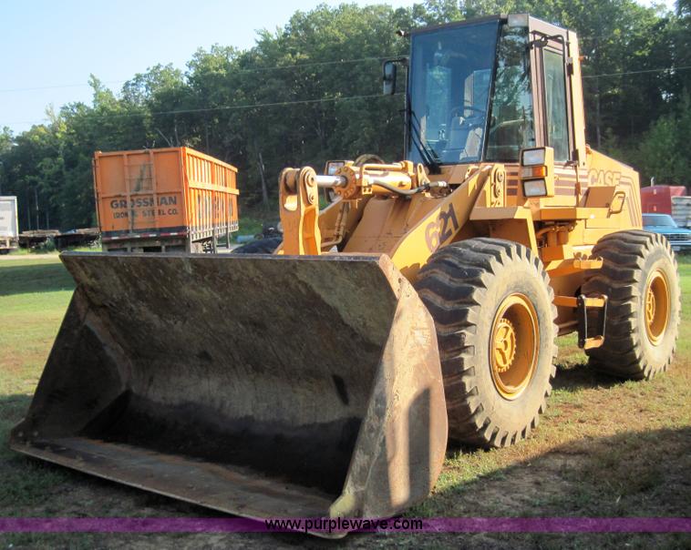 image for item 3023 1989 Case 621 wheel loader
