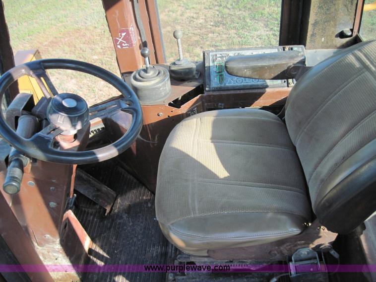 image for item 3023 1989 Case 621 wheel loader