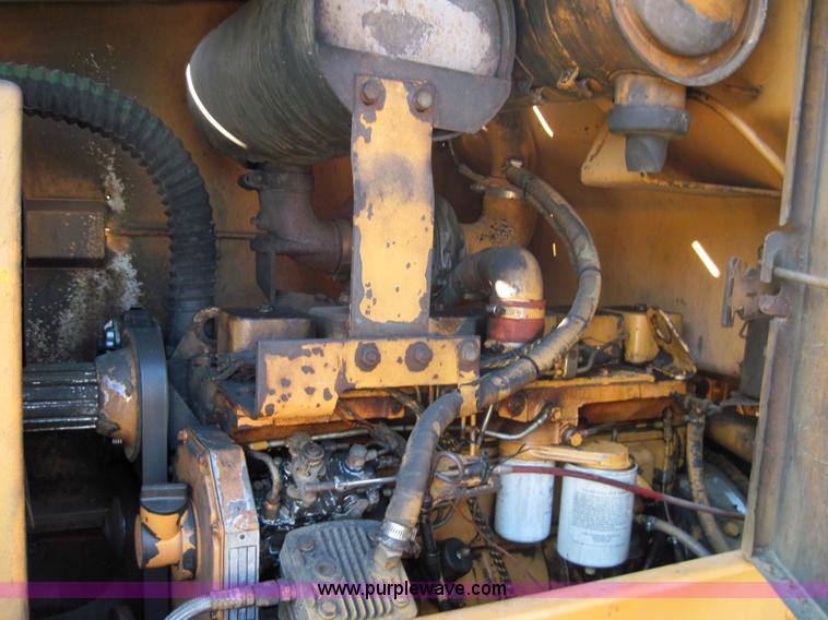 image for item 3023 1989 Case 621 wheel loader