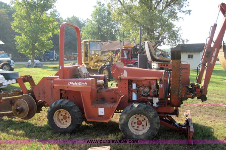 image for item 3025 Ditch Witch 4010 trencher with backhoe