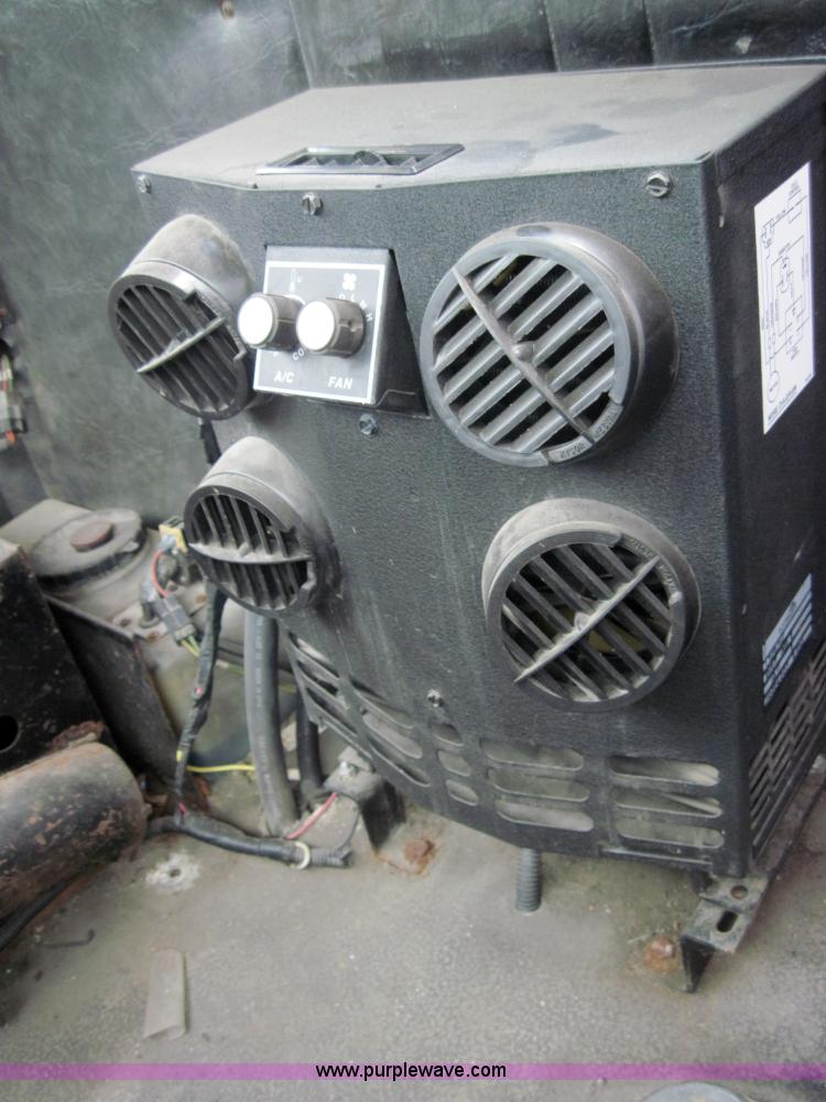 image for item 3029 1994 White Gmc Aero Wca semi truck