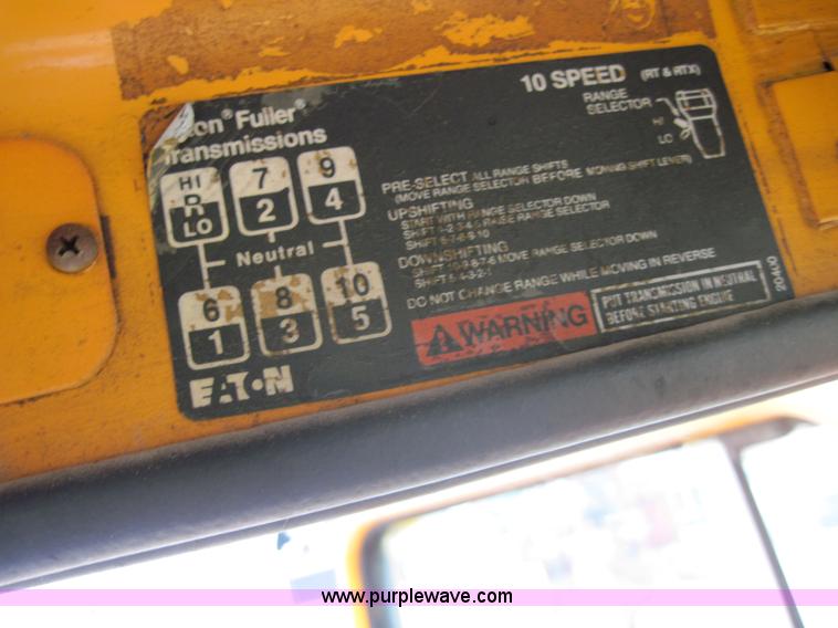 image for item 3029 1994 White Gmc Aero Wca semi truck