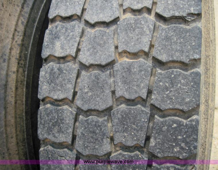 image for item 3029 1994 White Gmc Aero Wca semi truck