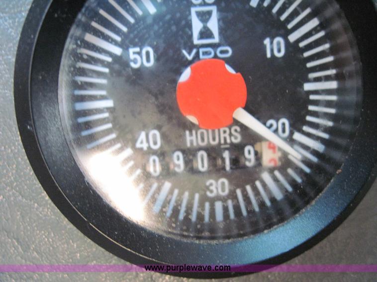 image for item 3925 2003 Ford E350 Super Duty ambulance