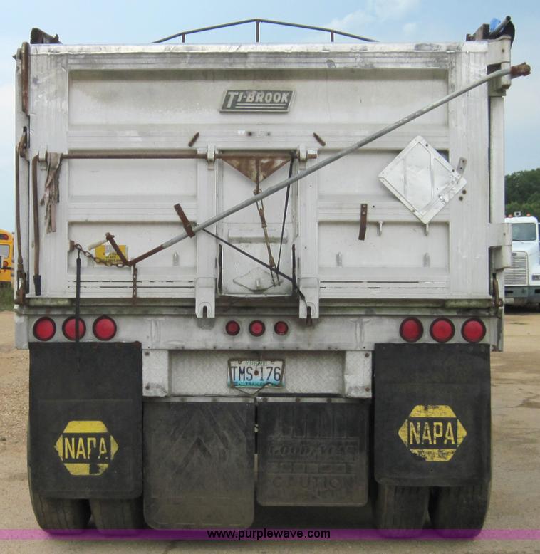 image for item 4459 1993 Tibrook 38' dump trailer