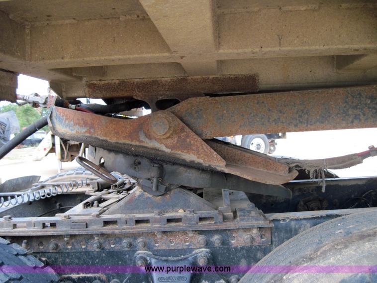 image for item 4459 1993 Tibrook 38' dump trailer