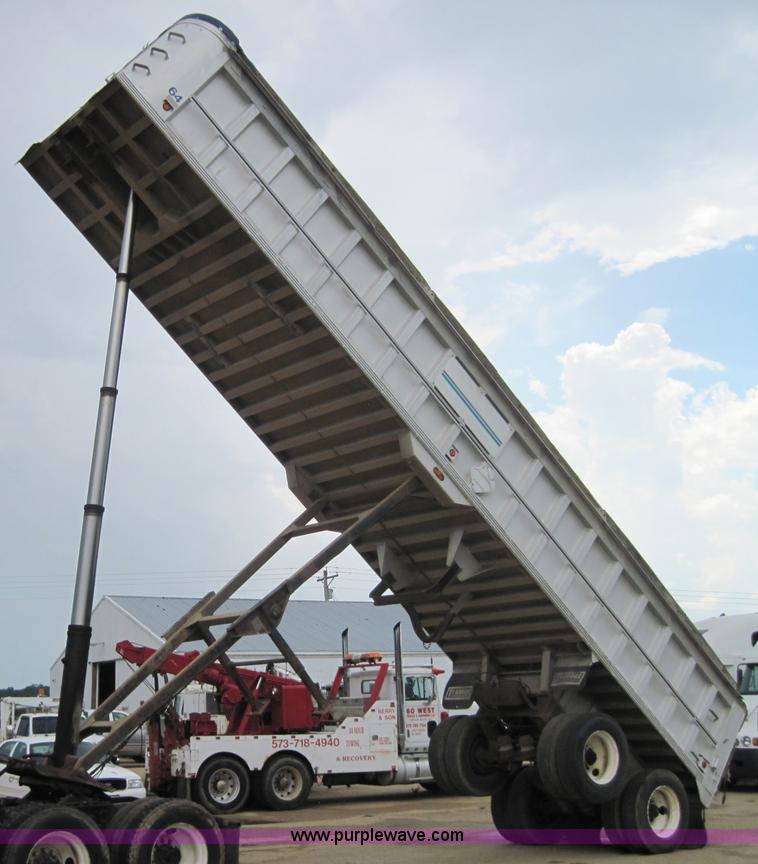 image for item 4459 1993 Tibrook 38' dump trailer
