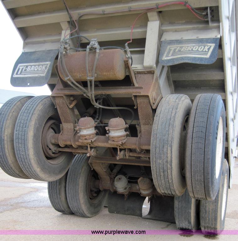 image for item 4459 1993 Tibrook 38' dump trailer