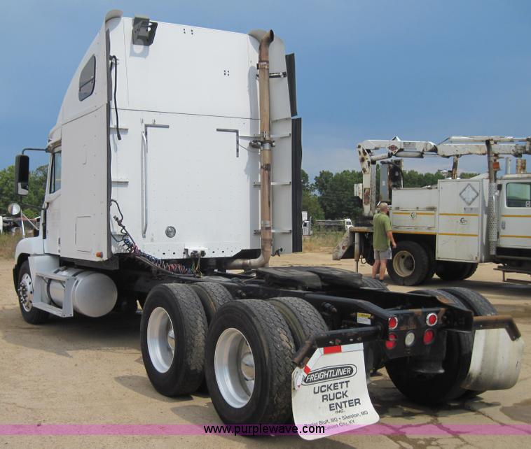 image for item 4461 1999 Freightliner Century Class semi truck