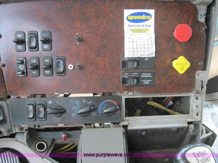 image for item 4461 1999 Freightliner Century Class semi truck