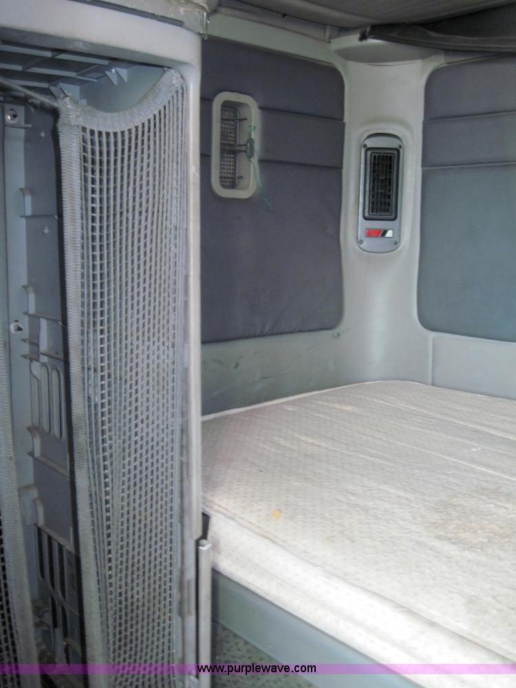 image for item 4461 1999 Freightliner Century Class semi truck