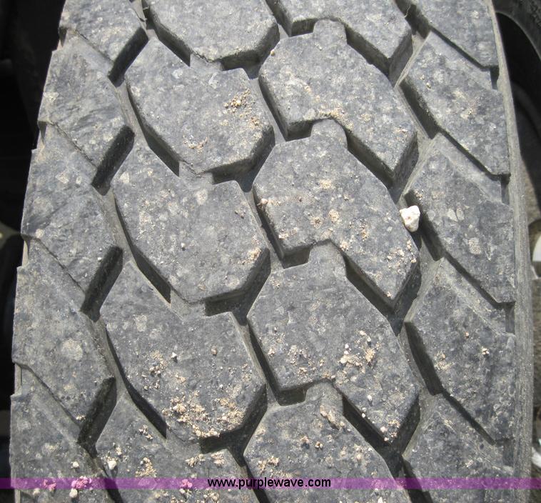 image for item 4461 1999 Freightliner Century Class semi truck