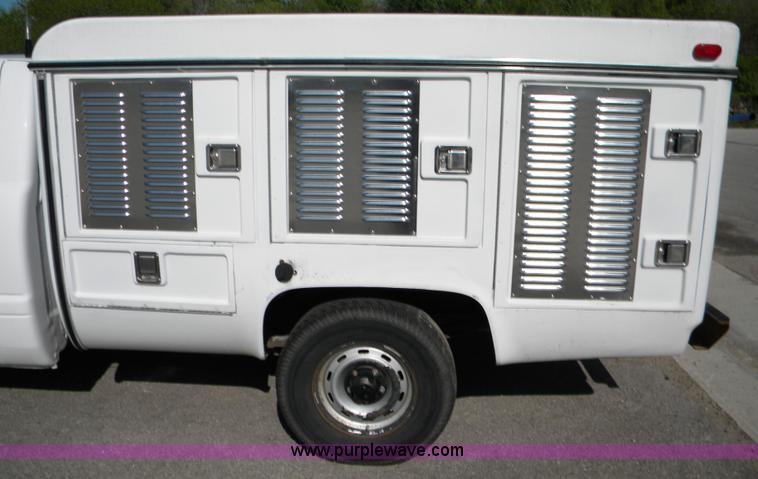 image for item 1575 1996 Dodge Ram 1500 pickup truck