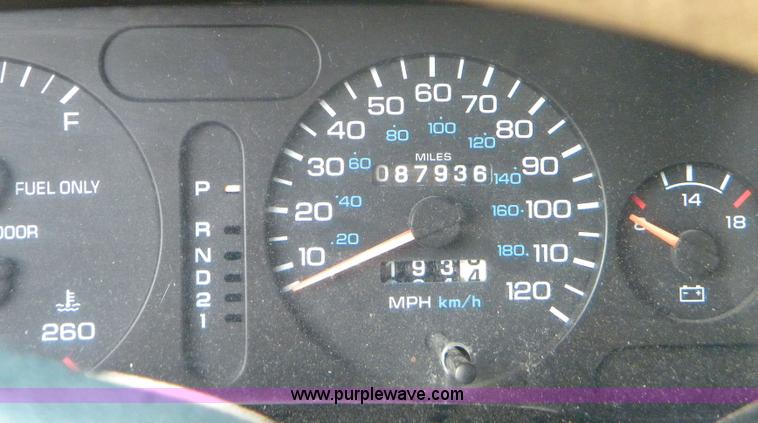 image for item 1575 1996 Dodge Ram 1500 pickup truck