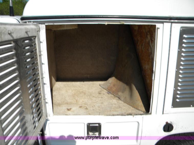 image for item 1575 1996 Dodge Ram 1500 pickup truck