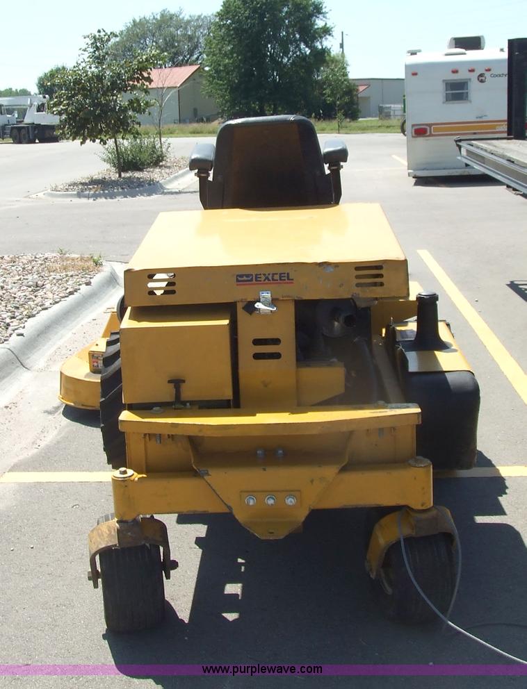image for item 2000 Excell 3200 Hustler riding mower