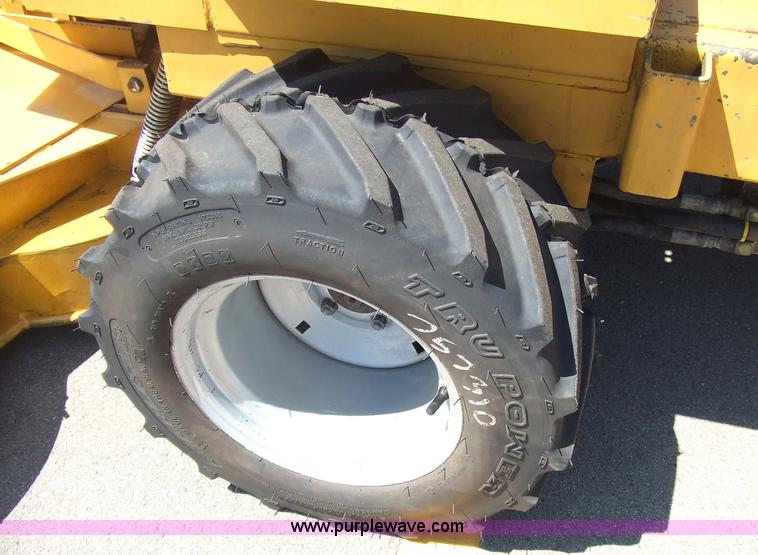 image for item 2000 Excell 3200 Hustler riding mower