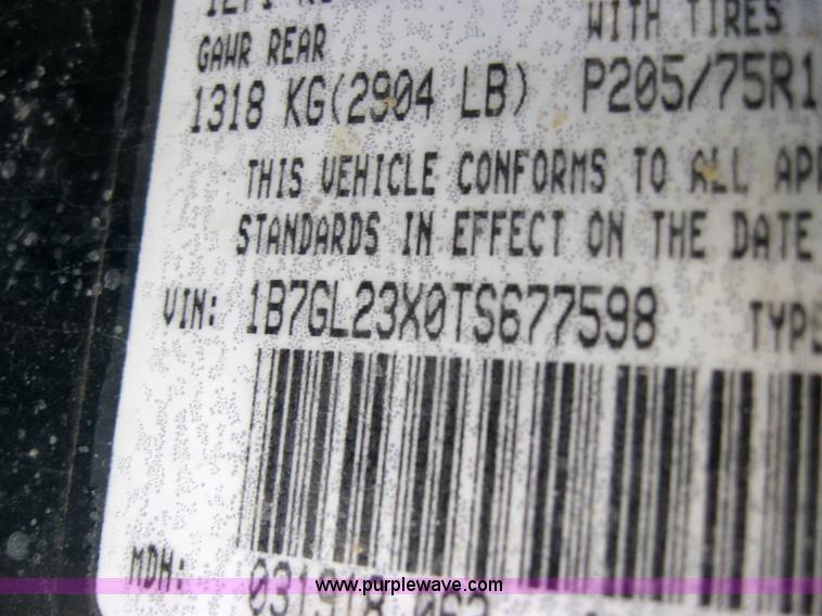 image for item 2619 1996 Dodge Dakota pickup truck