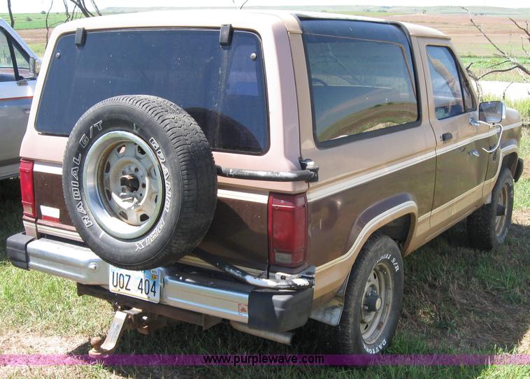 image for item 2652 1984 Ford Bronco II