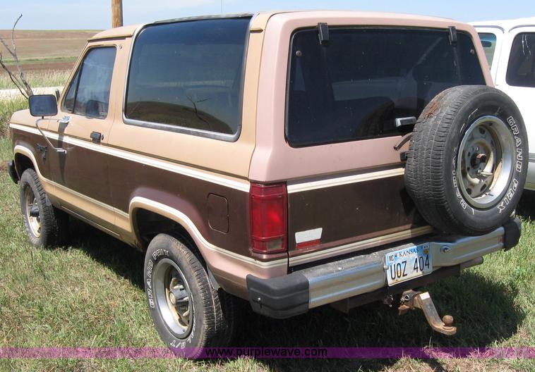 image for item 2652 1984 Ford Bronco II