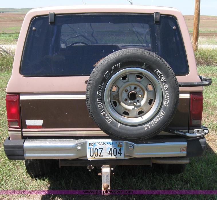 image for item 2652 1984 Ford Bronco II