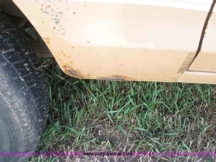 image for item 2652 1984 Ford Bronco II