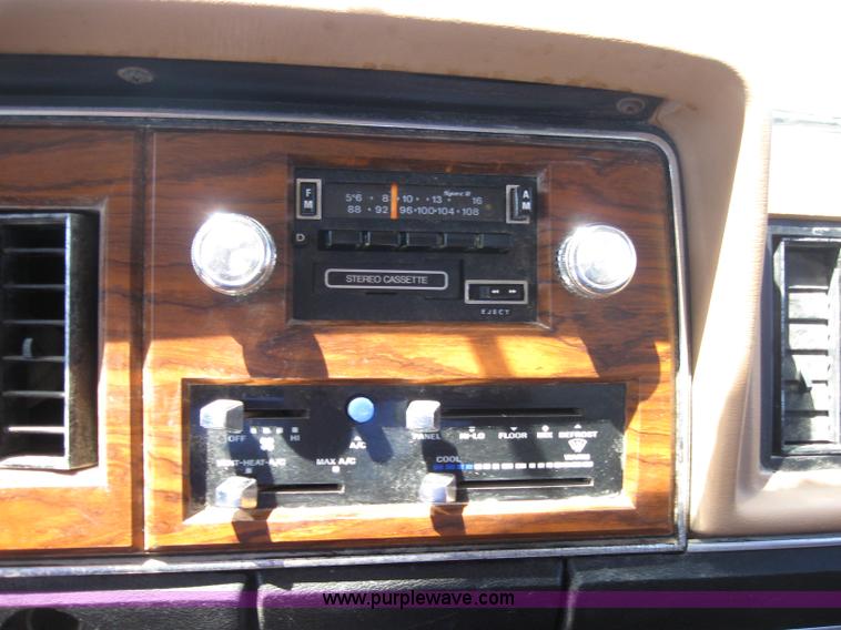 image for item 2652 1984 Ford Bronco II