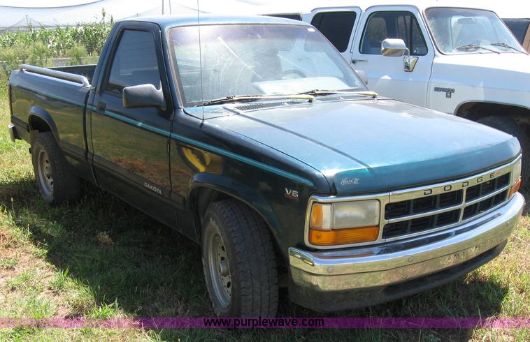 image for item 2654 1994 Dodge Dakota Mark III pickup truck
