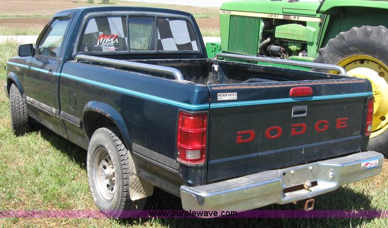 image for item 2654 1994 Dodge Dakota Mark III pickup truck