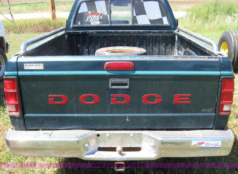 image for item 2654 1994 Dodge Dakota Mark III pickup truck