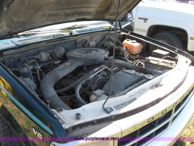 image for item 2654 1994 Dodge Dakota Mark III pickup truck