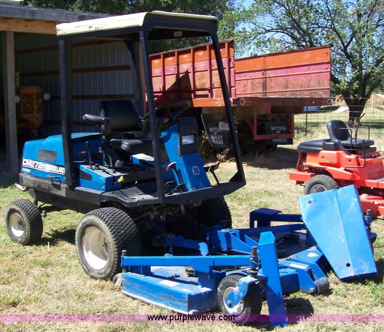 image for item 4122 1999 NH CM272 mower