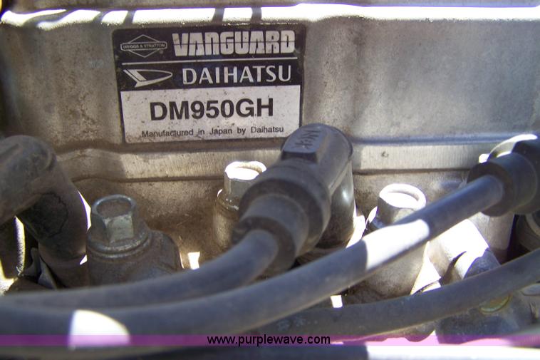 image for item 4122 1999 NH CM272 mower