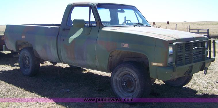 image for item 4128 1984 Chevrolet D30 Military pickup truck