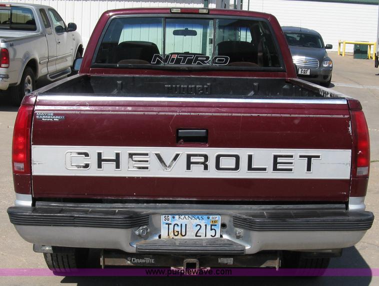 image for item 4808 1995 Chevrolet K1500 Silverado extended cab pickup truck