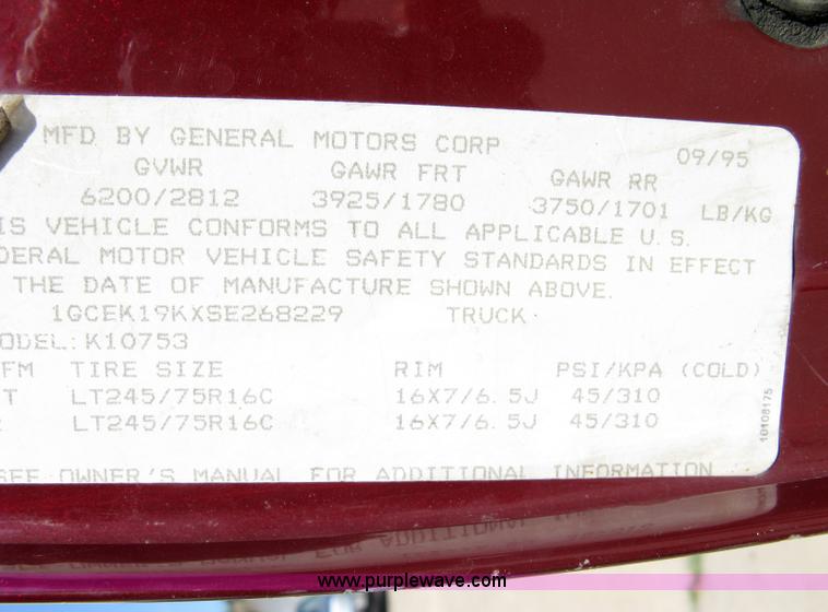 image for item 4808 1995 Chevrolet K1500 Silverado extended cab pickup truck