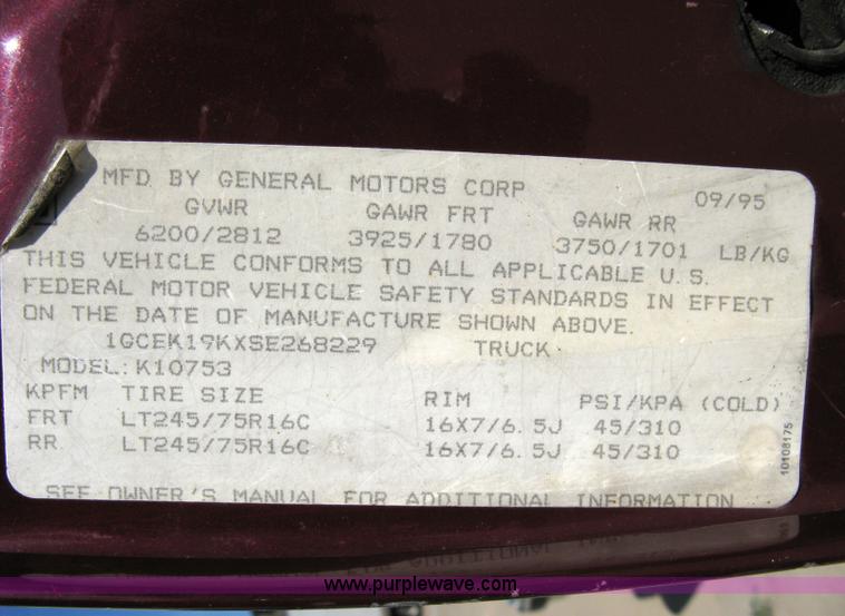 image for item 4808 1995 Chevrolet K1500 Silverado extended cab pickup truck
