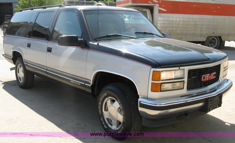 image for item 4809 1996 GMC K1500 Suburban