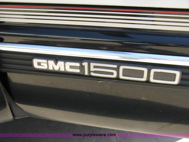 image for item 4809 1996 GMC K1500 Suburban