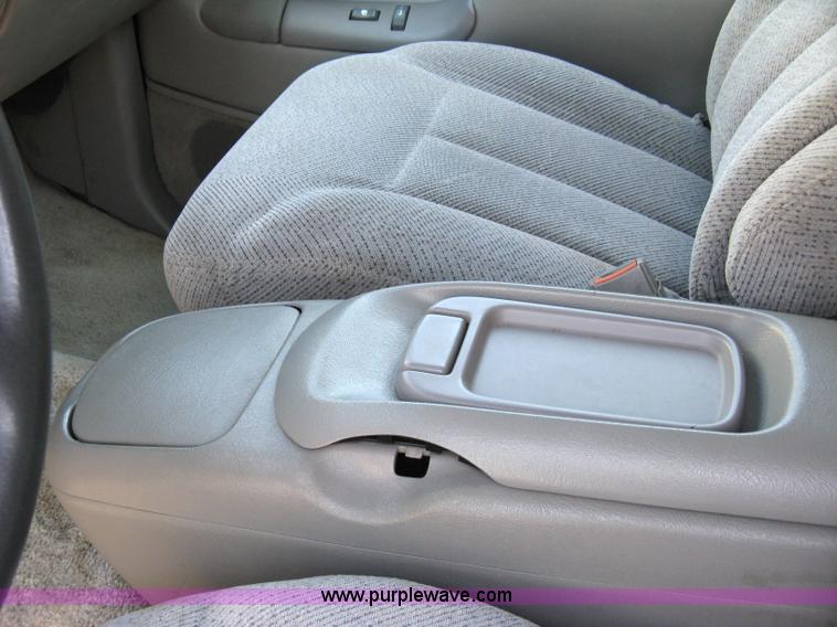 image for item 4809 1996 GMC K1500 Suburban