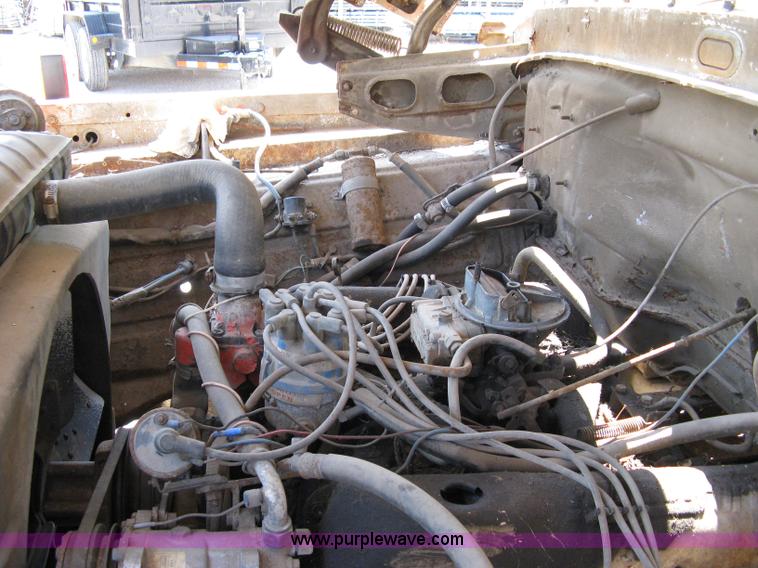 image for item 4820 1973 Ford F600 box truck